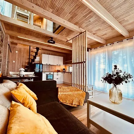 בית כפרי Secluded Romantic - Hot Tub & Barrel Sauna Temenica