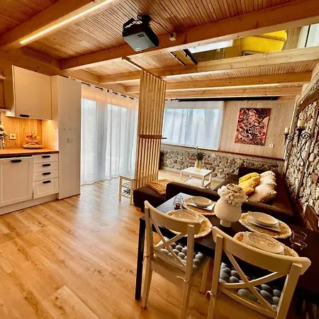 Secluded Romantic - Hot Tub & Barrel Sauna Temenica