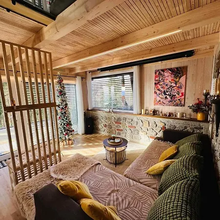 בית כפרי Secluded Romantic - Hot Tub & Barrel Sauna Temenica