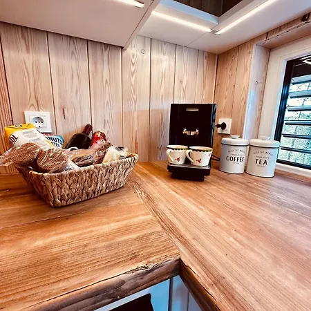 Secluded Romantic - Hot Tub & Barrel Sauna בית כפרי