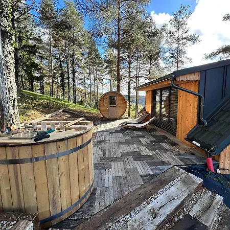 Secluded Romantic - Hot Tub & Barrel Sauna בית כפרי *