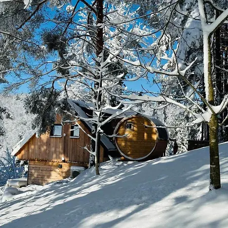 Secluded Romantic - Hot Tub & Barrel Sauna