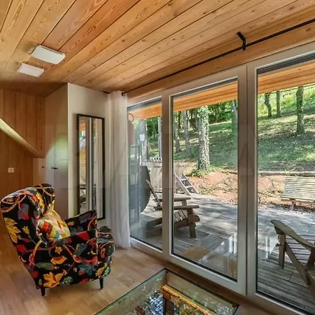Secluded Romantic - Hot Tub & Barrel Sauna בית כפרי Temenica